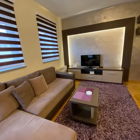 Ana Apartamento *